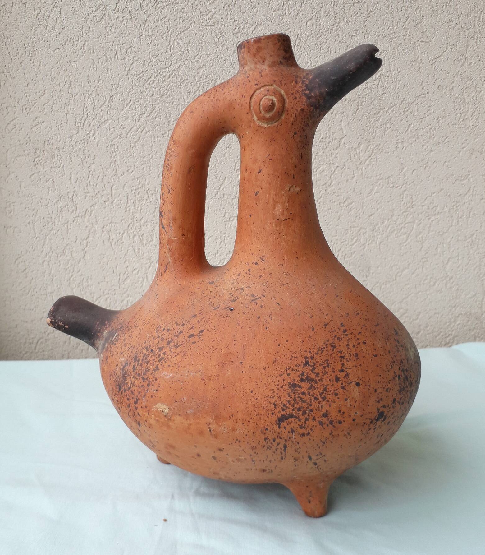 Vase zoomorphe en terre cuite