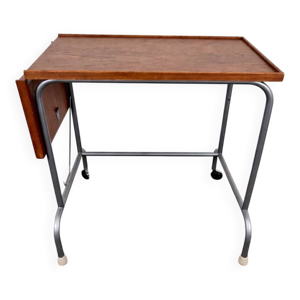 table d'appoint à roulettes