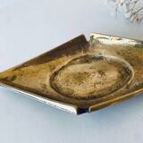 Ashtray or empty pocket diamond design