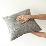 Hand-woven “Alfred” cushion in linen and wool