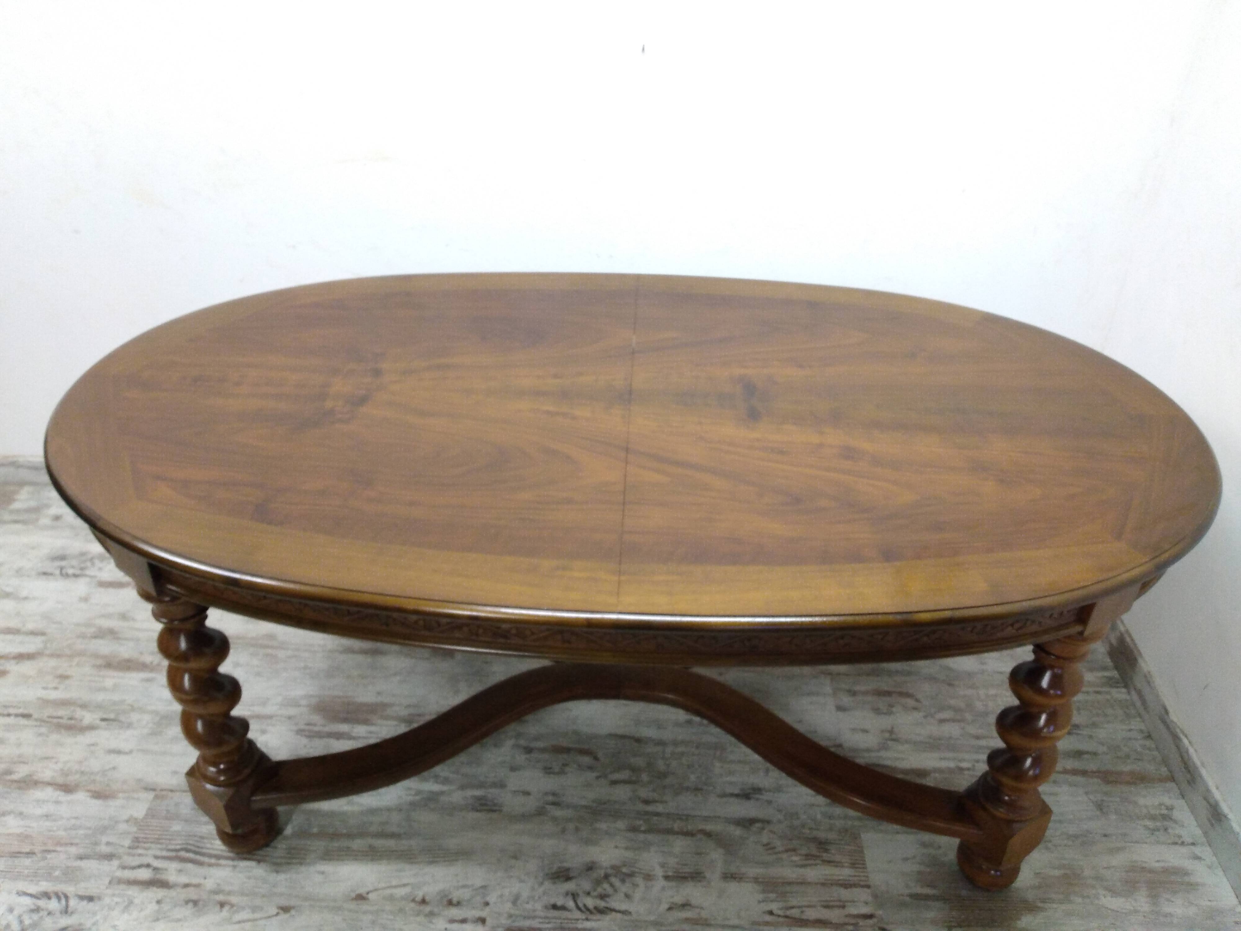 Table style Louis XIII