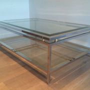 Table basse à double plateau en chrome et laiton
