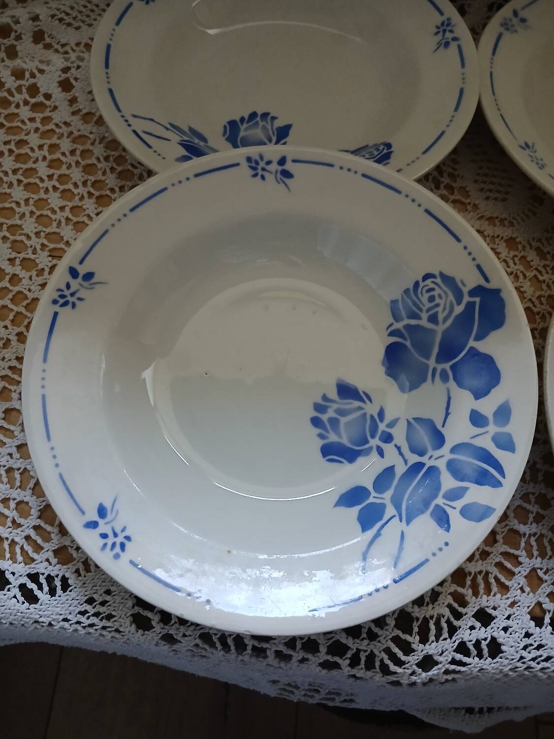 6 Moulin des Loups soup plates