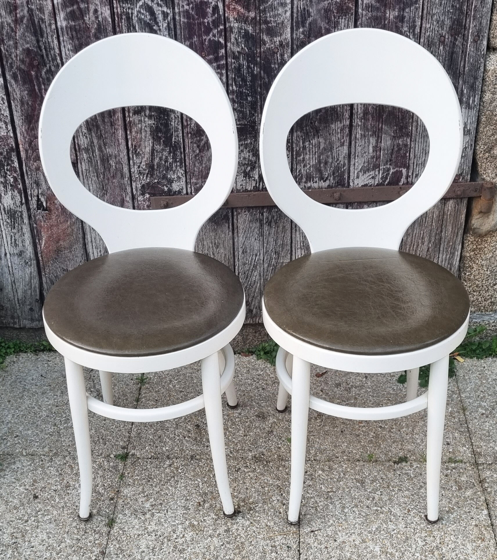 Pair Baumann chairs white seagulls, vintage, 70s