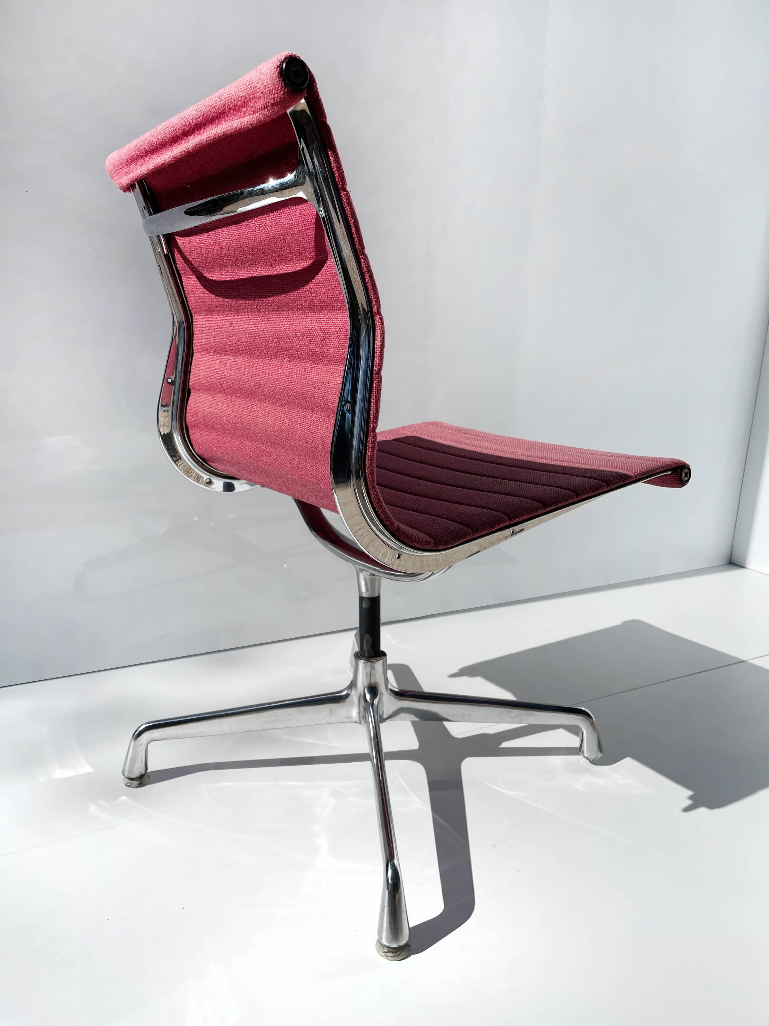 FAUTEUIL DE BUREAU EA101 EDITION HERMAN MILLER – ALUMINIUM GROUP   RAY & CHARLES EAMES