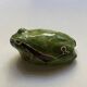 Grenouille en faïence émaillée