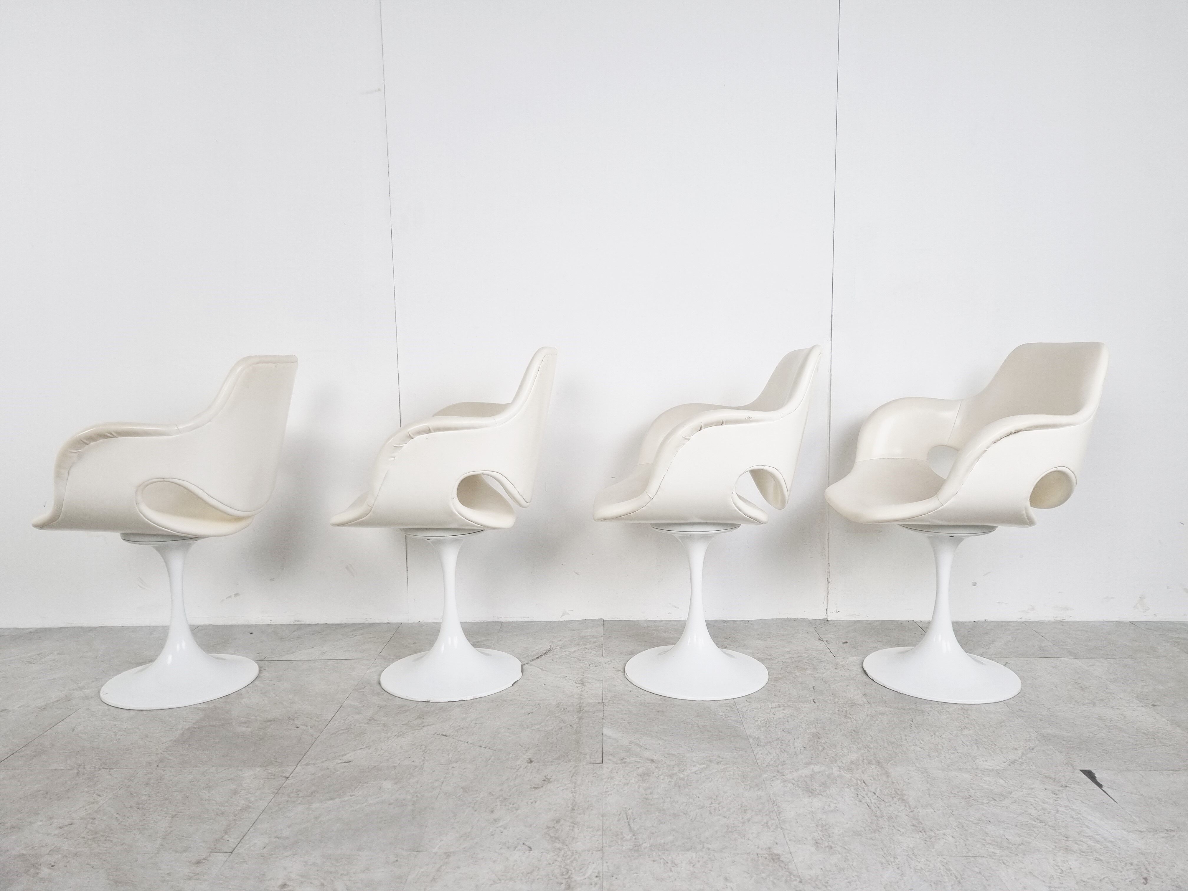 Ensemble de 4 chaises tulipes vintage, années 1960