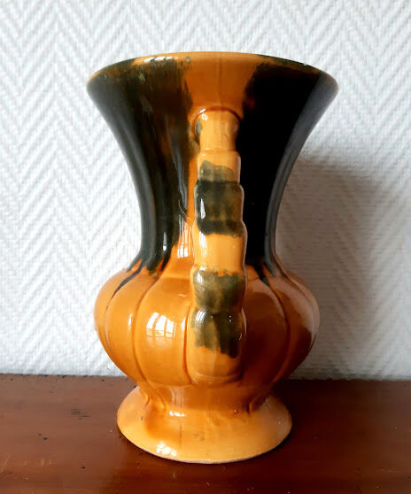 Vase with double ceramic handles 1960