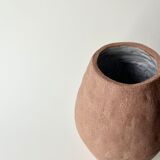 Vase ovale terracotta, Tram Gomsu