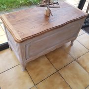 Raw wood/white chest