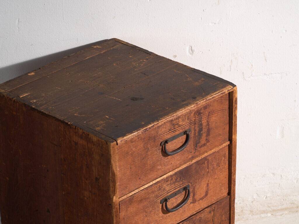Antique Japanese tansu chest – Japan, circa 1910