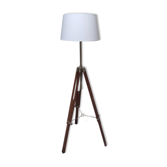 Teak wooden tripod lamp