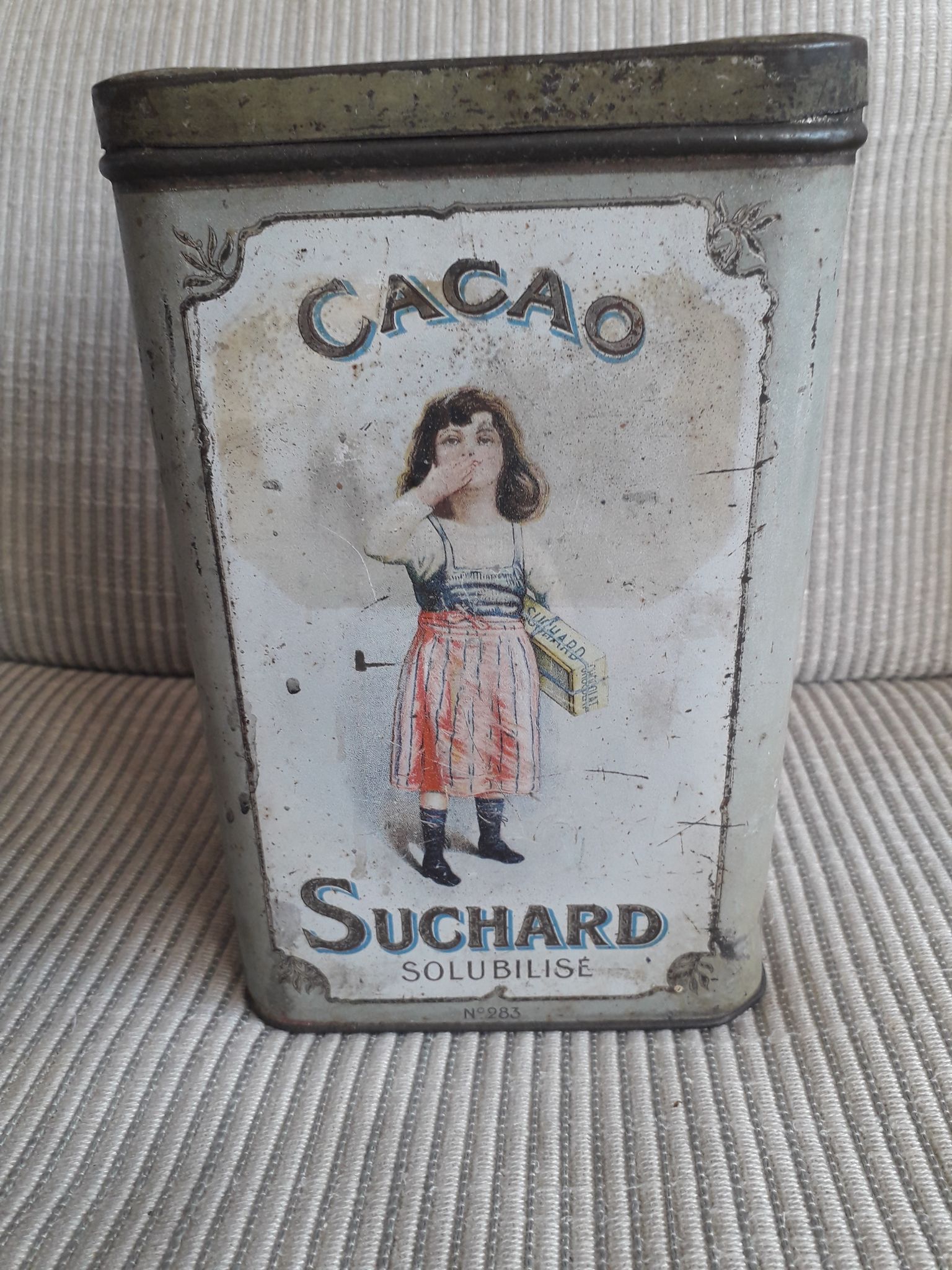 Old metal advertising box cocoa Suchard from the 30s