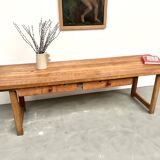 Grande table de ferme brutaliste en hêtre