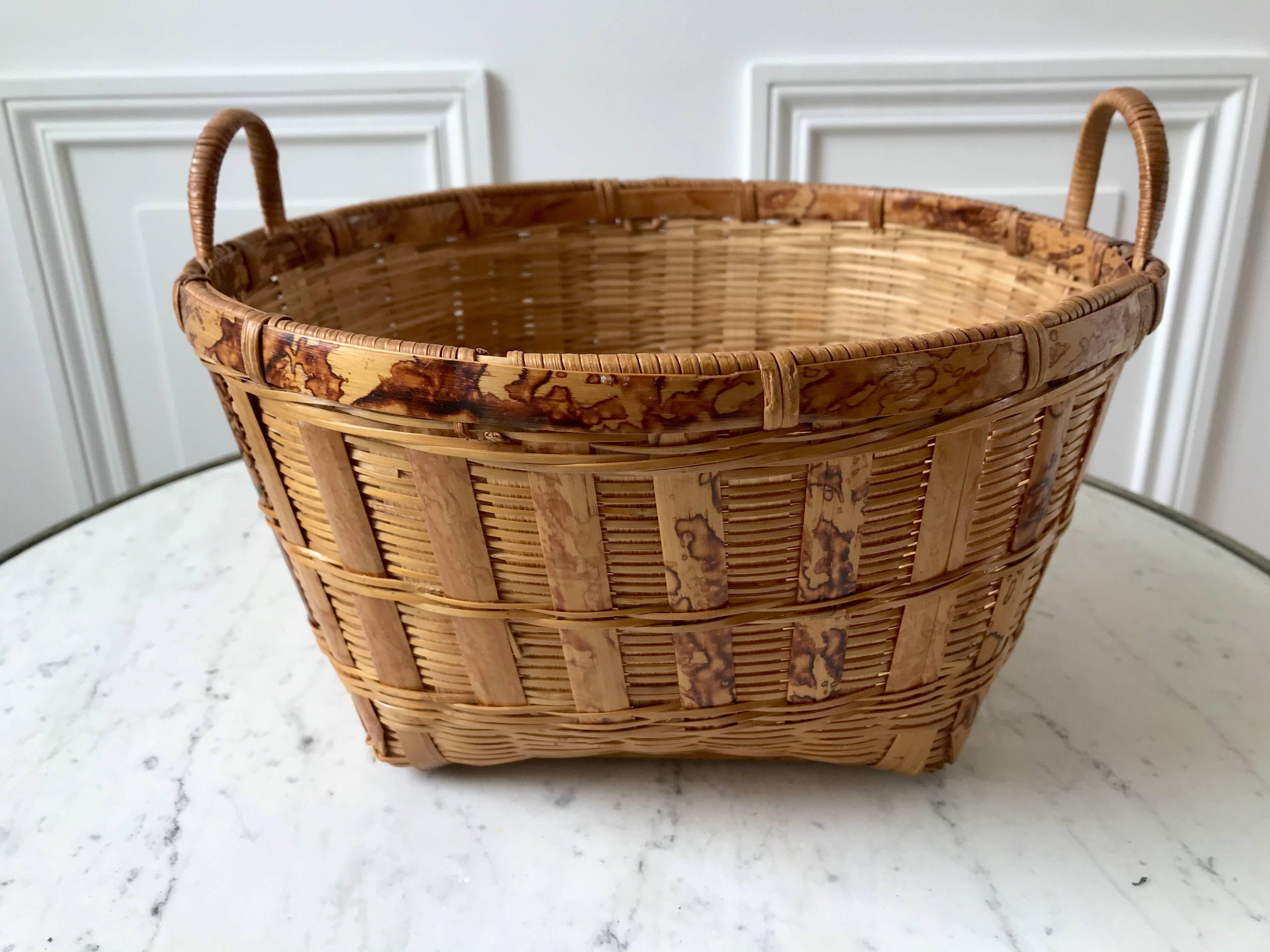 round rattan basket 60s-70s