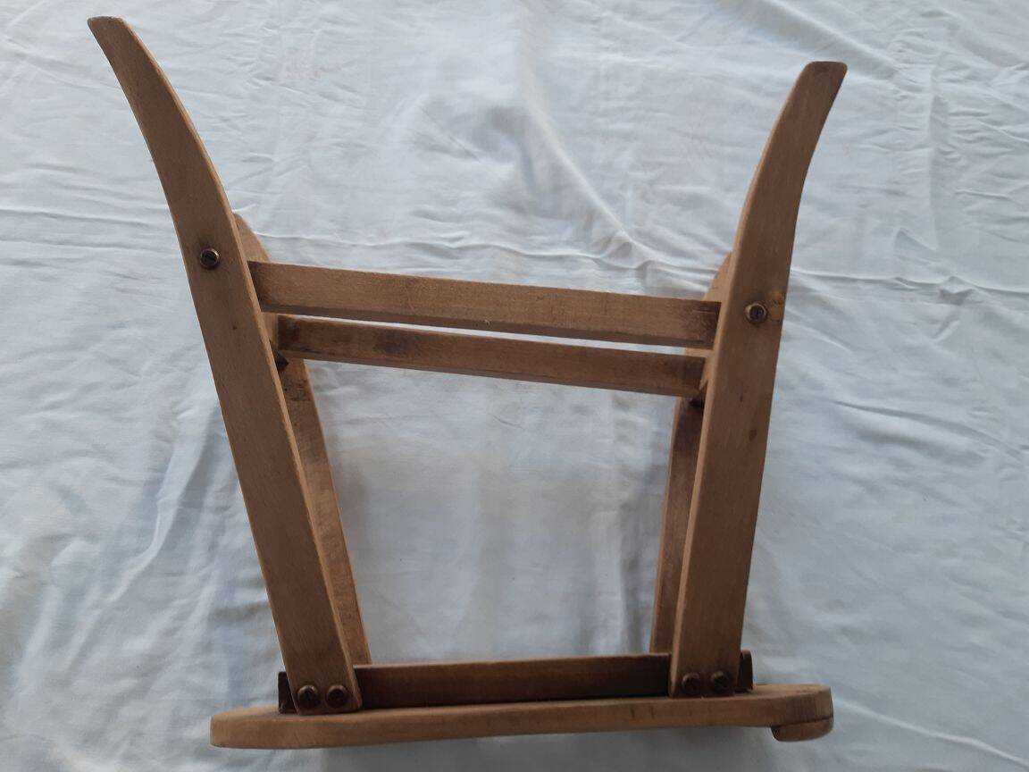 Wooden footrest