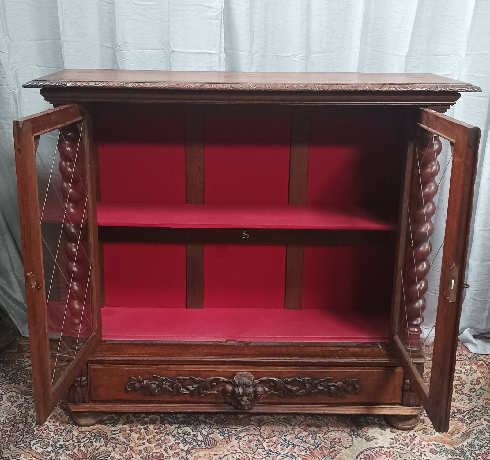 Louis XIII display cabinet in oak, 19th century