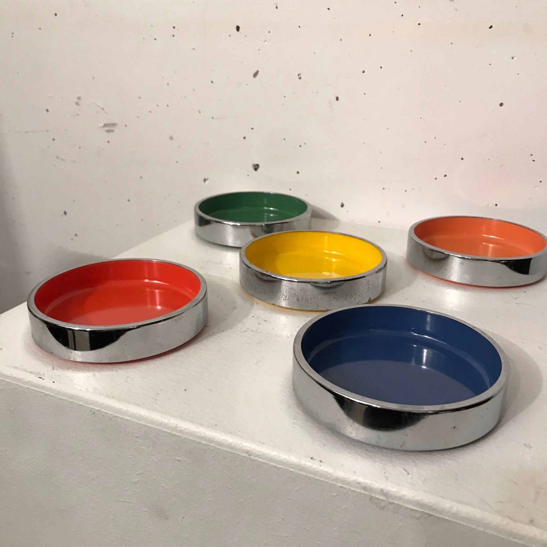Series of 5 stackable cups, Isamu Kenmochi, 1970