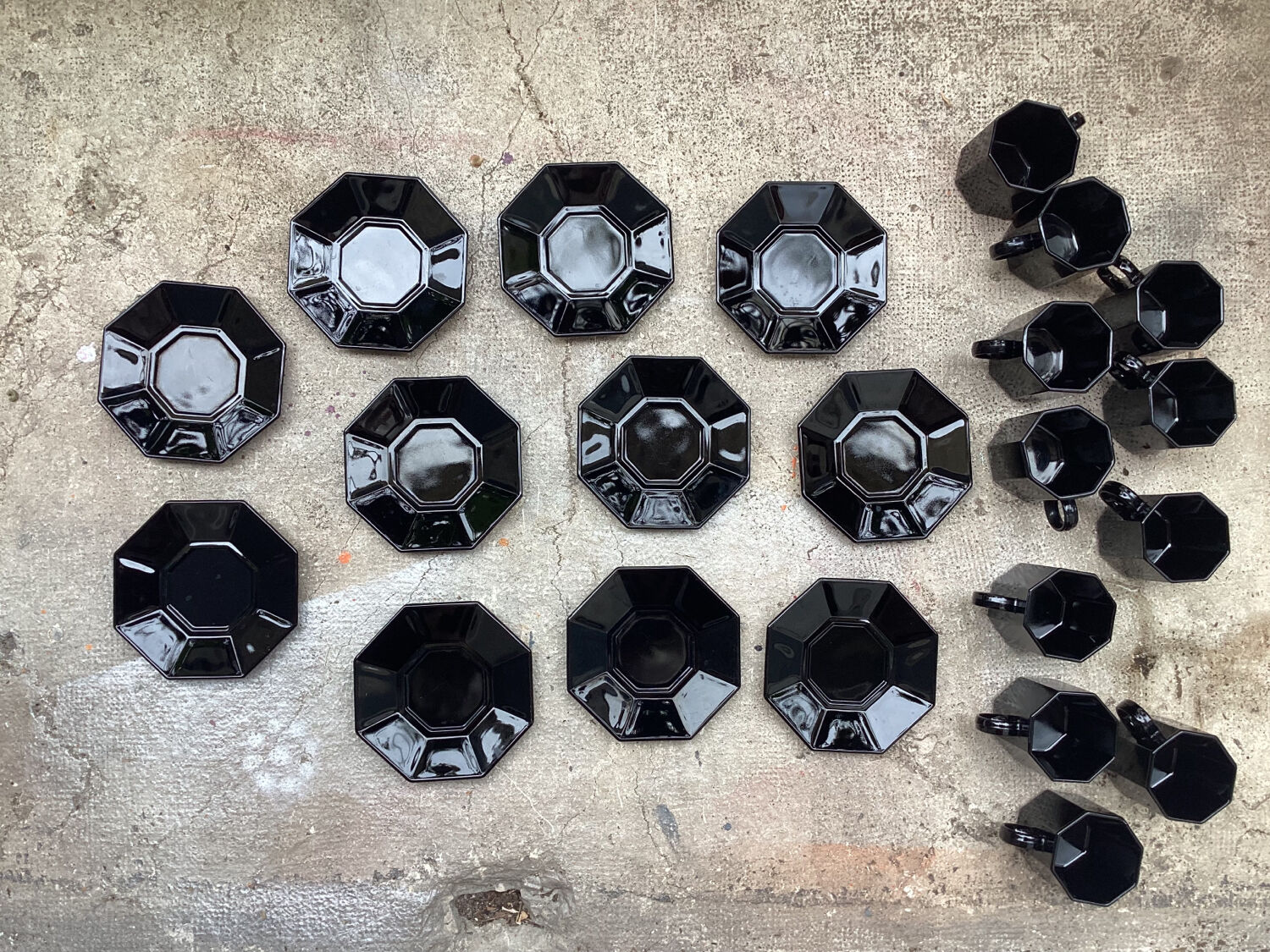 Large 11-cup coffee service Arcoroc vintage Esso collection