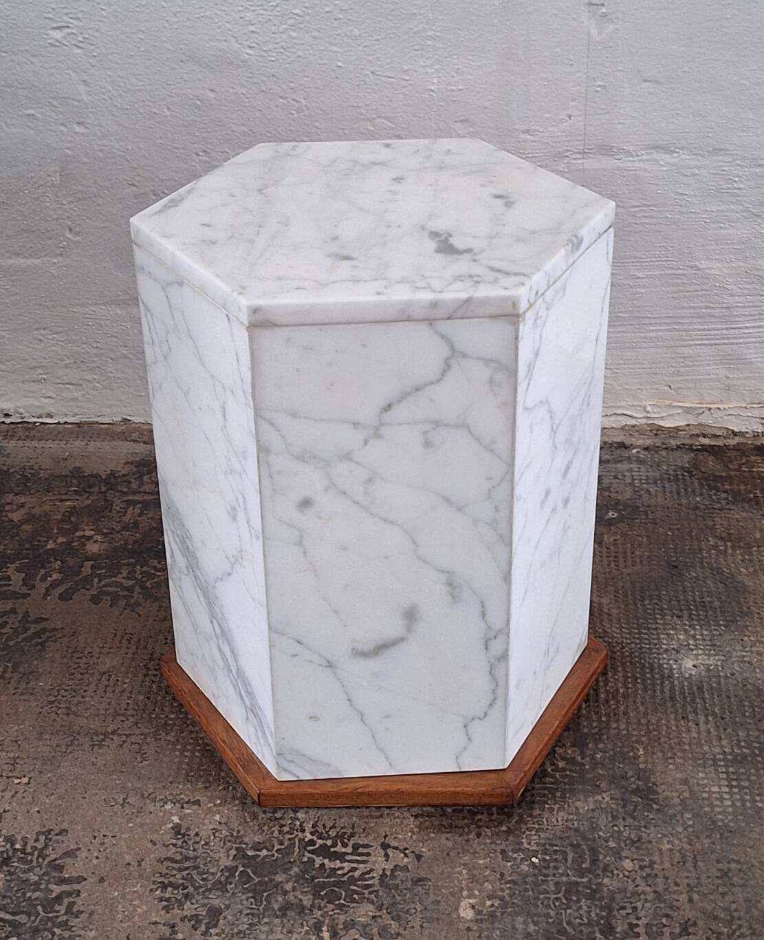 Italian hexagonal Carrara marble monolith side table / pedestal