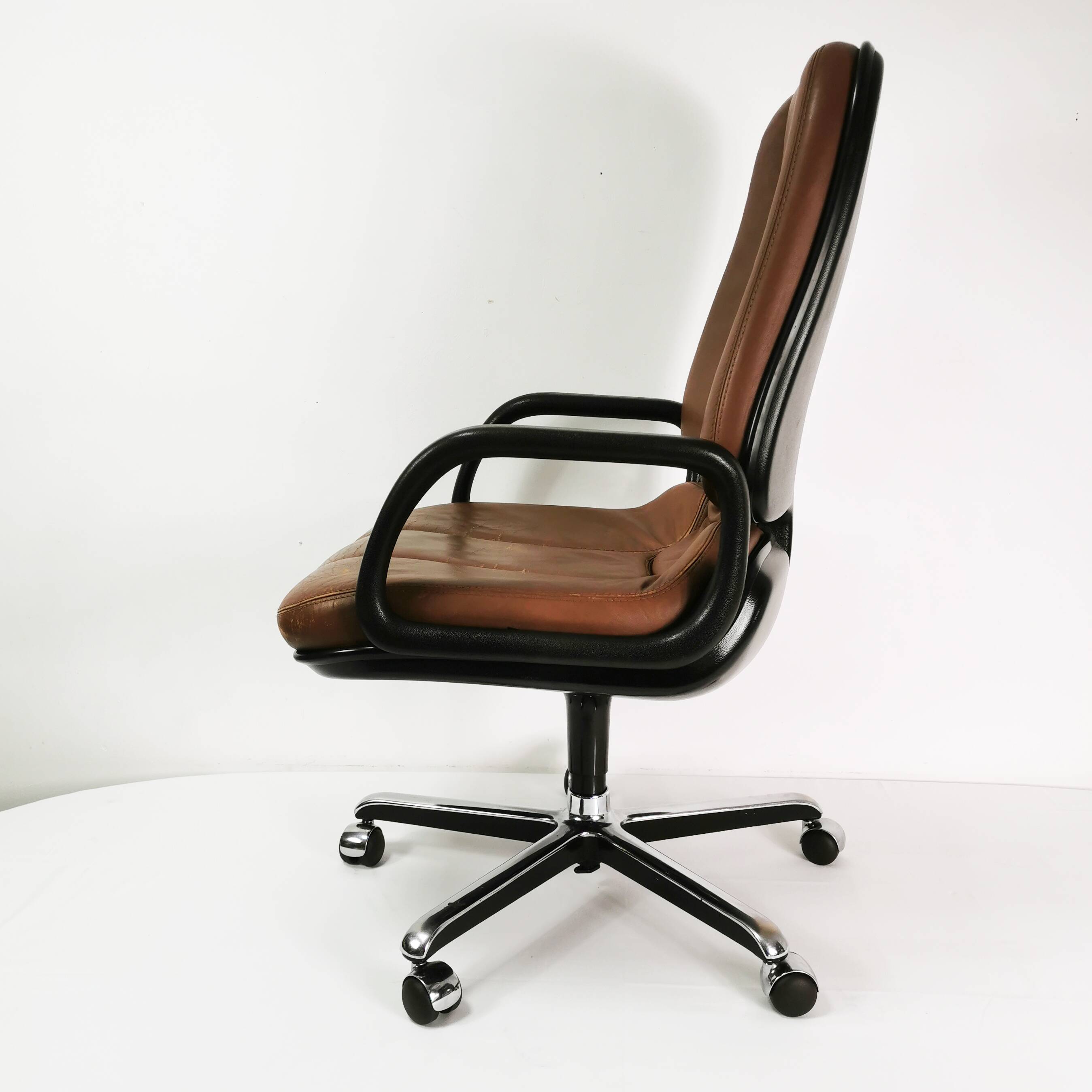 Leather desk chair, Vitra, designed by Wolfgang Mueller, 1970s.