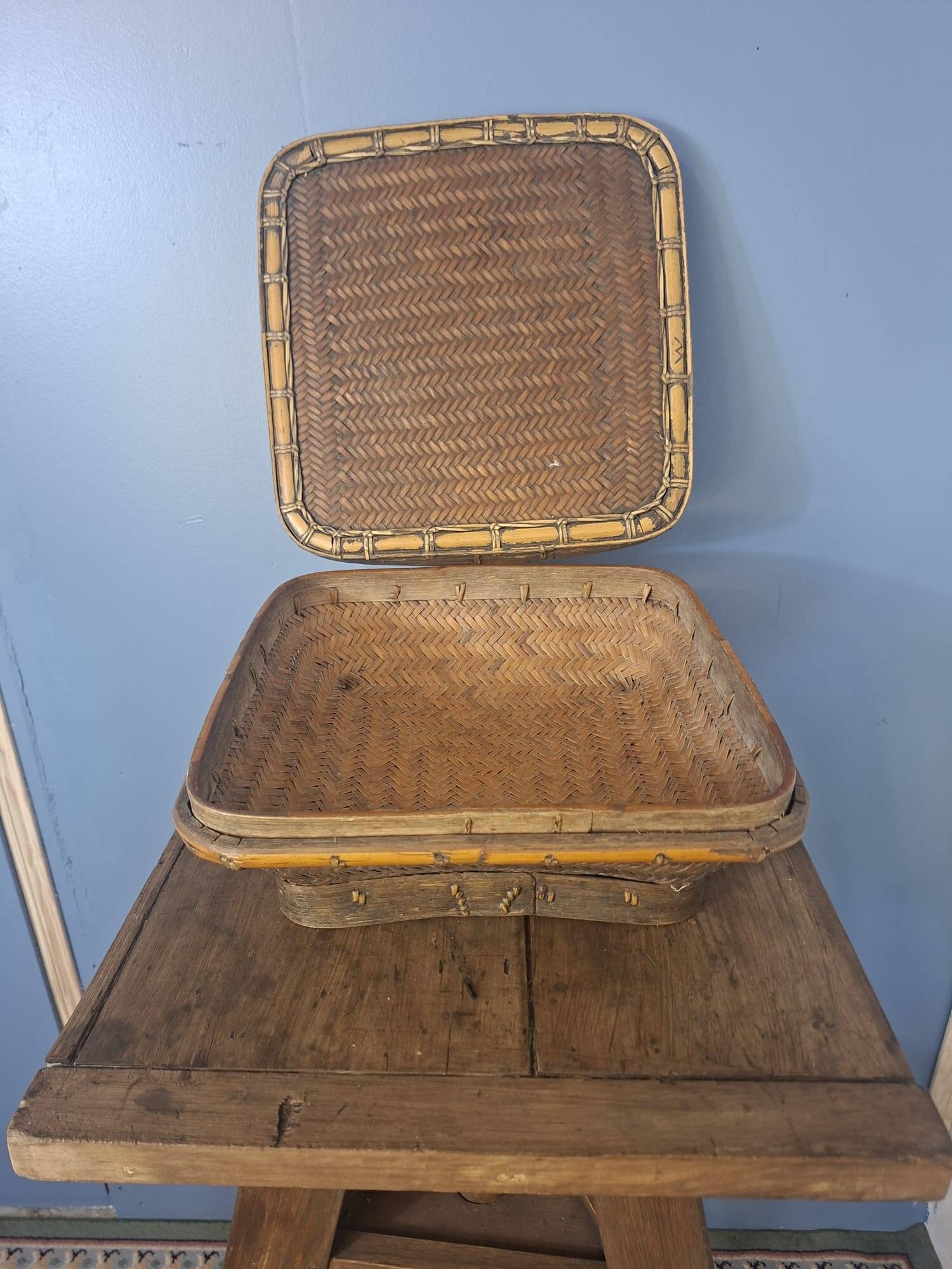 Antique Chinese woven bamboo basket with lid — 19th/20th century