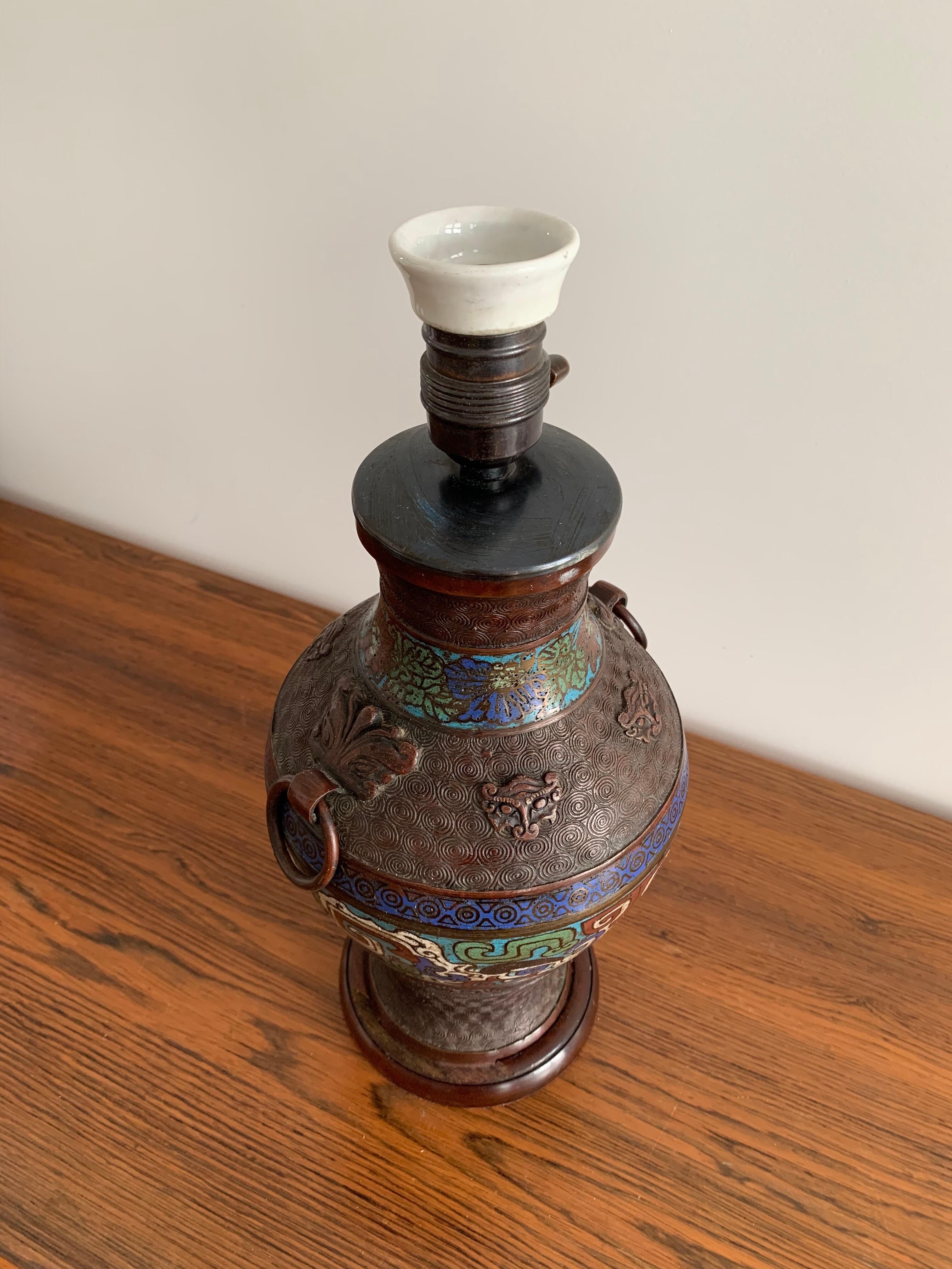 Partitioned table lamp in bronze, China 1880