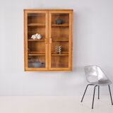 Vitrine scandinave suspendue