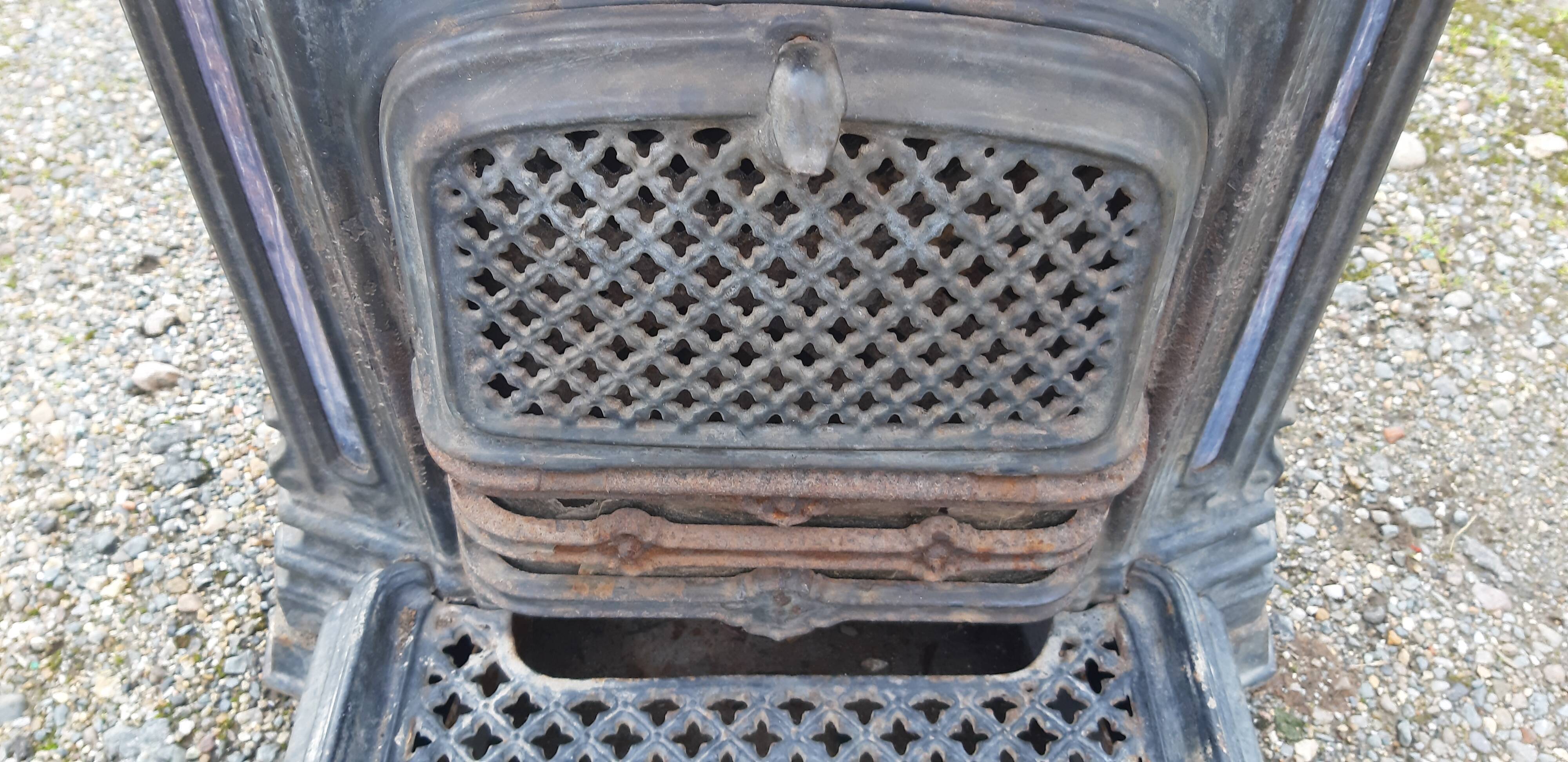 Poele a bois et a charbons fonte émaillée