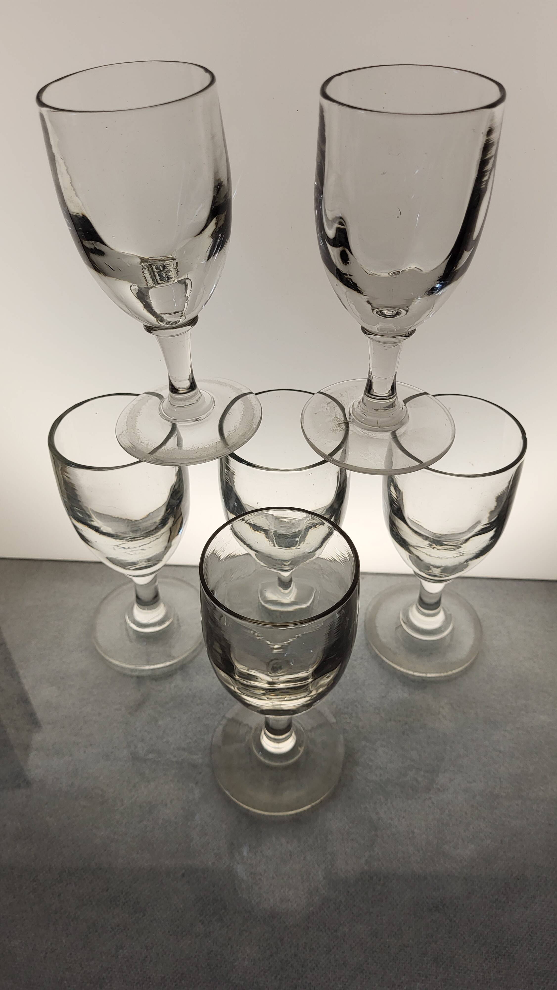 6 wine glasses Late 19th century