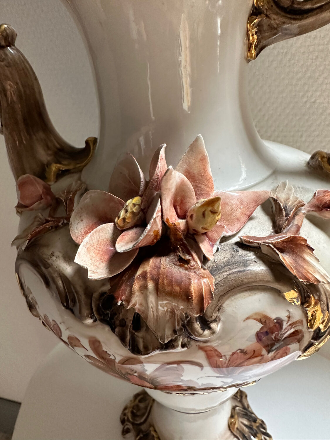 Bassano porcelain vase