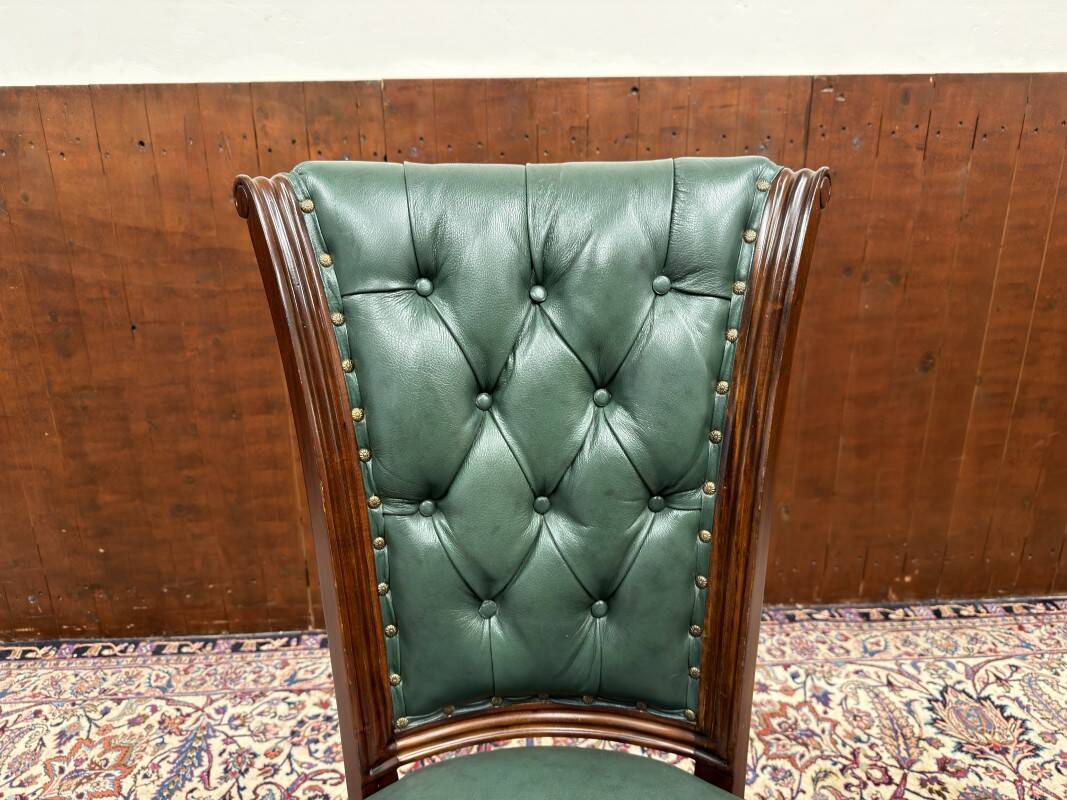 Fauteuil Chesterfield classique anglais