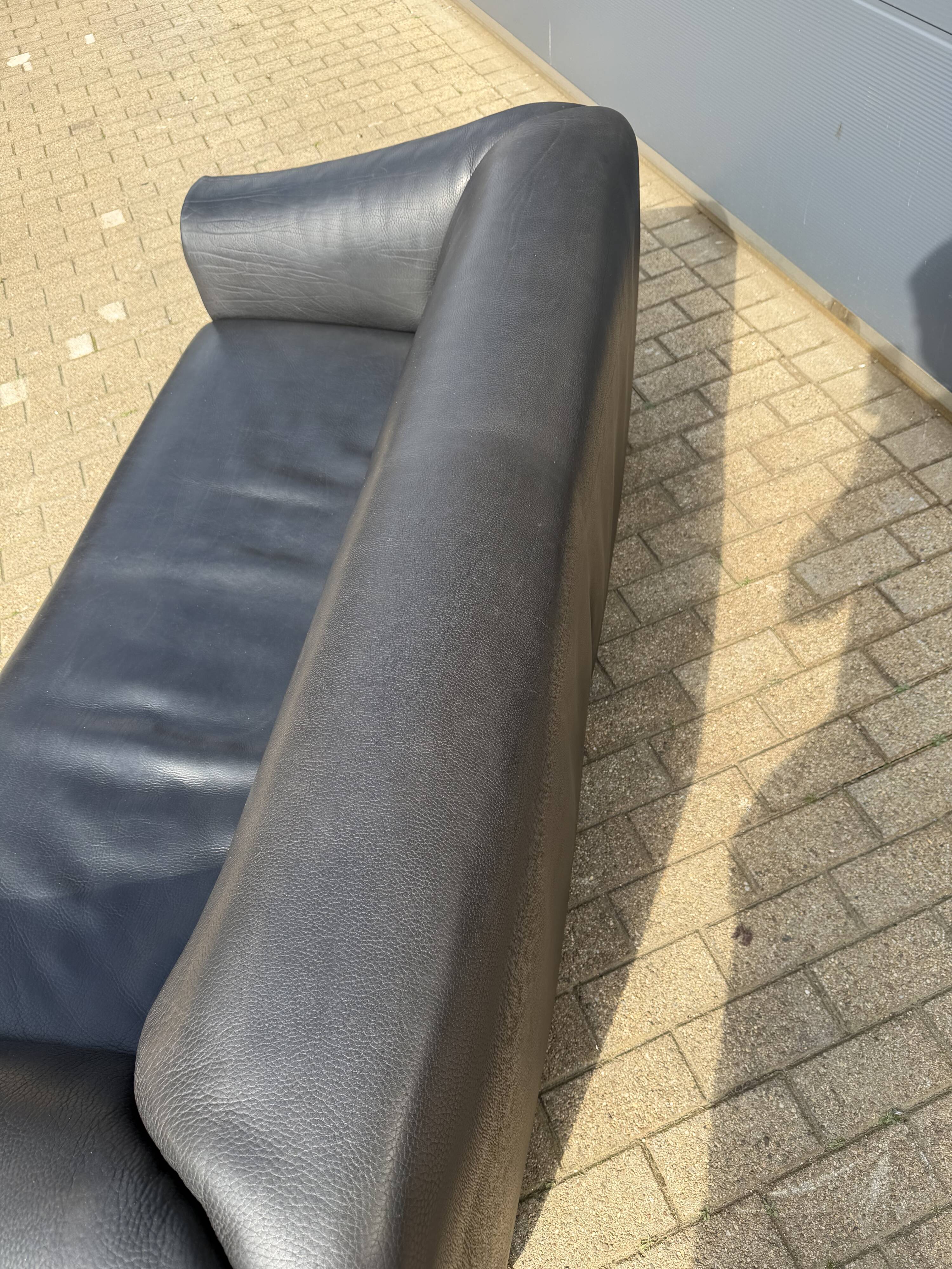 De Sede Ds47 3-seater in buffalo leather NECK 5 mm black leather