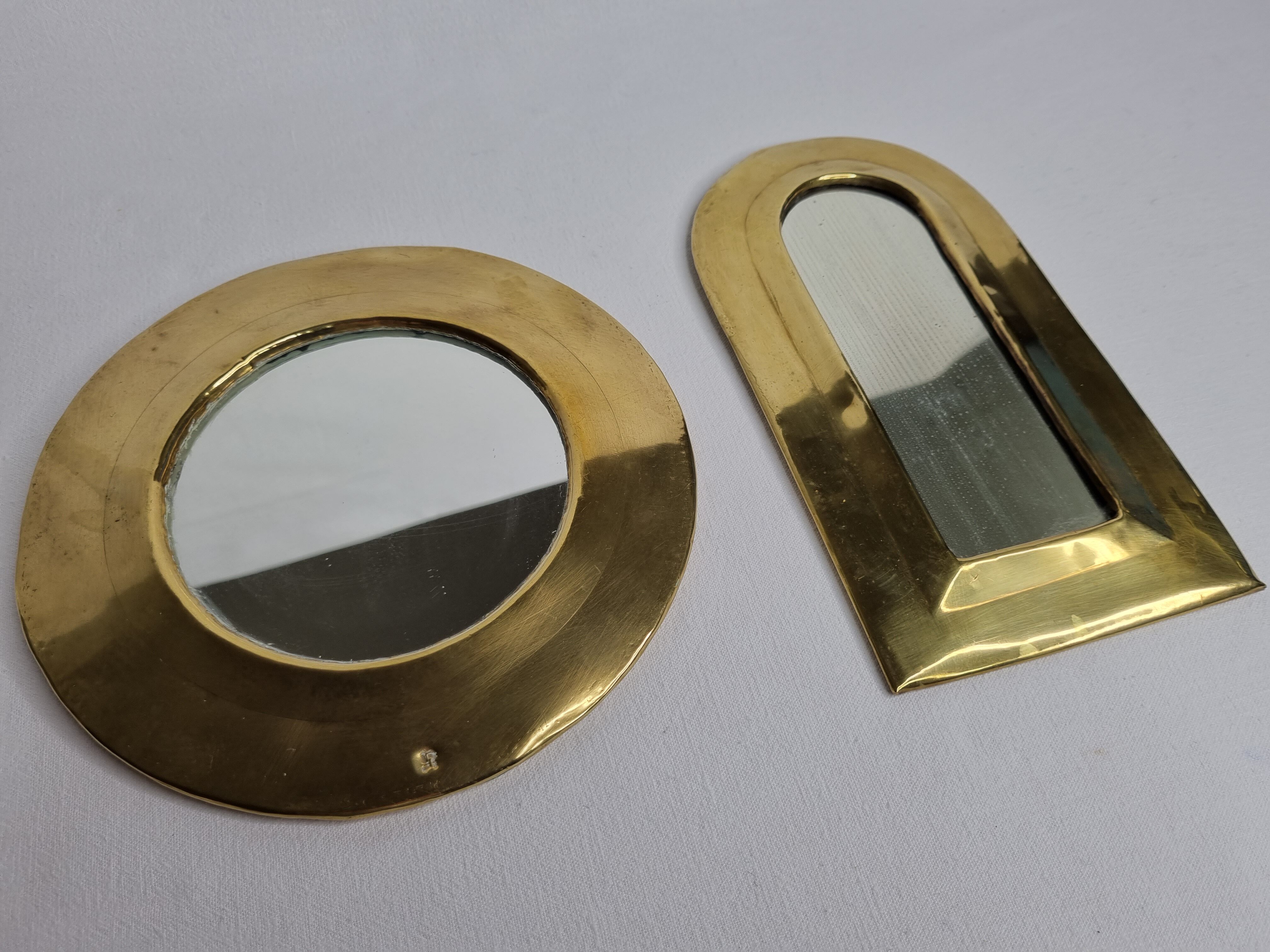 Set of 2 Moroccan mirrors in brass, round and arch-shaped, 70s
