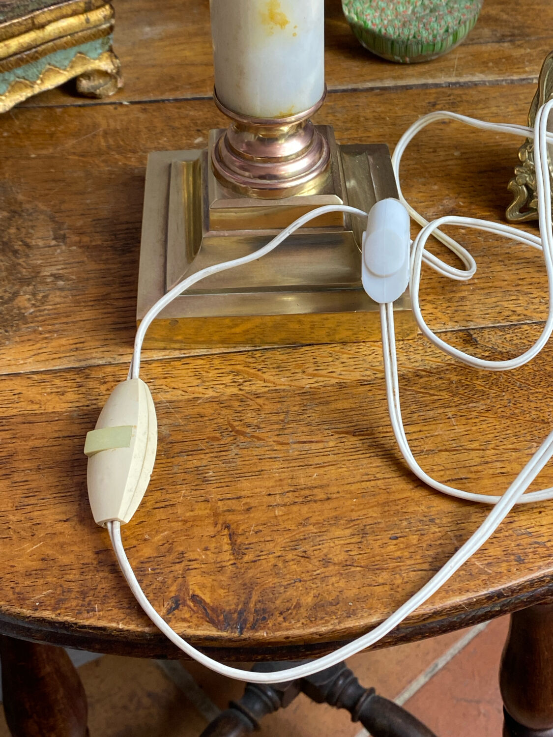 Lamp base in onyx and brass