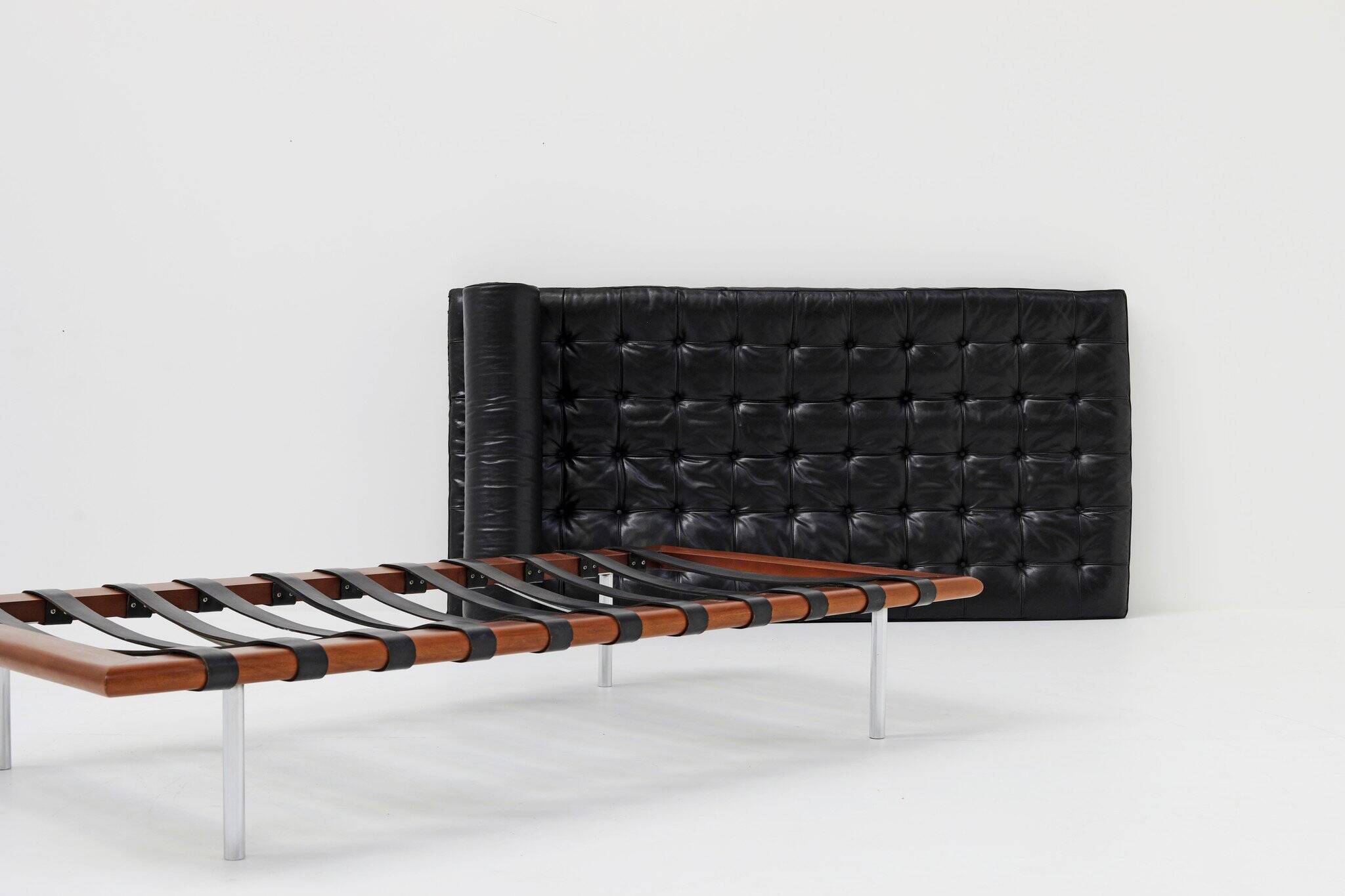 Lit de repos Méridienne Knoll Barcelona / Mies Van Der Rohe