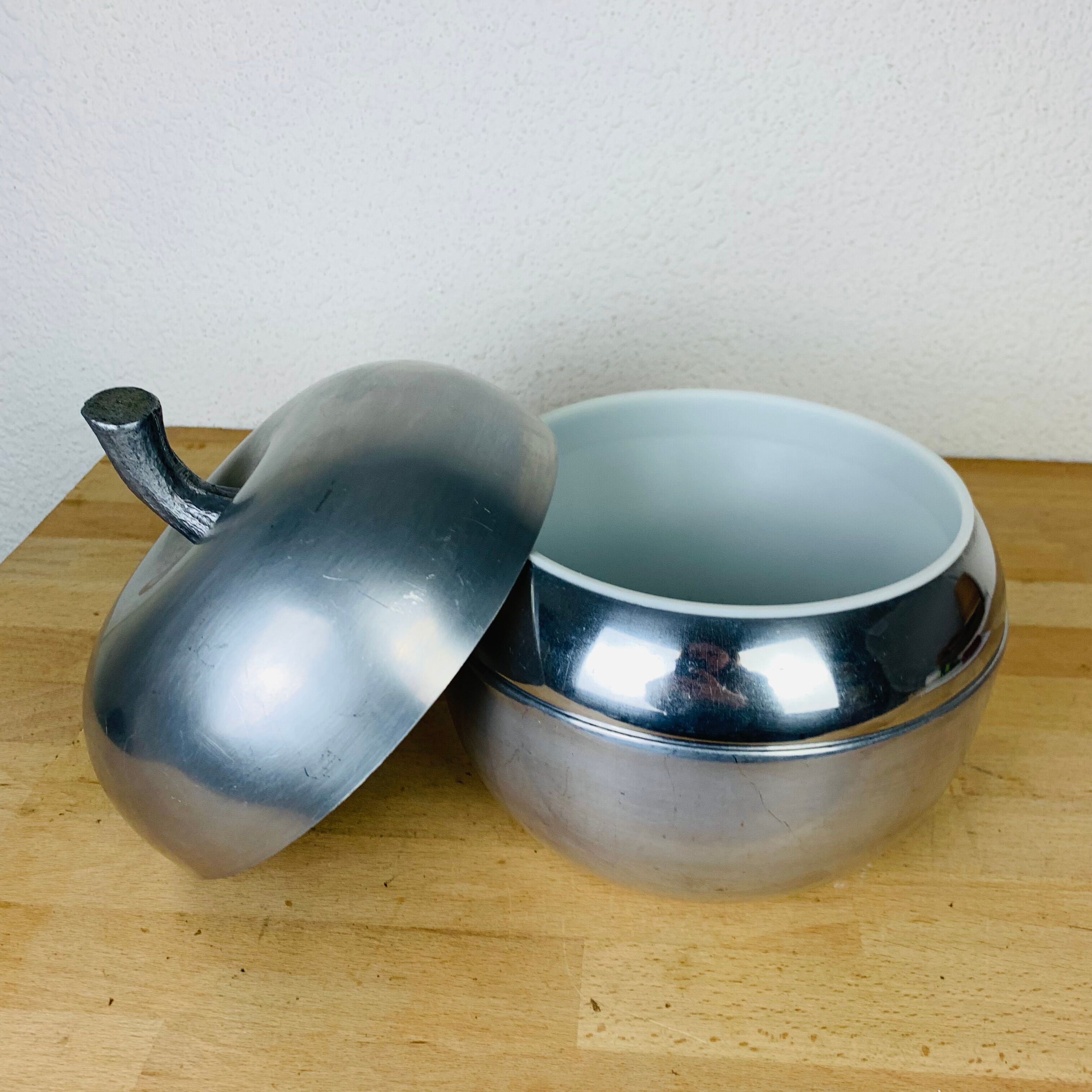 Ice bucket apple aluminum 70s