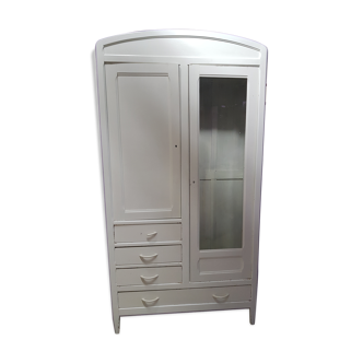 Armoire à glace parisienne