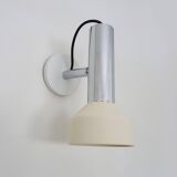 Applique murale spot orientable en métal chromé et laqué blanc. Année 70