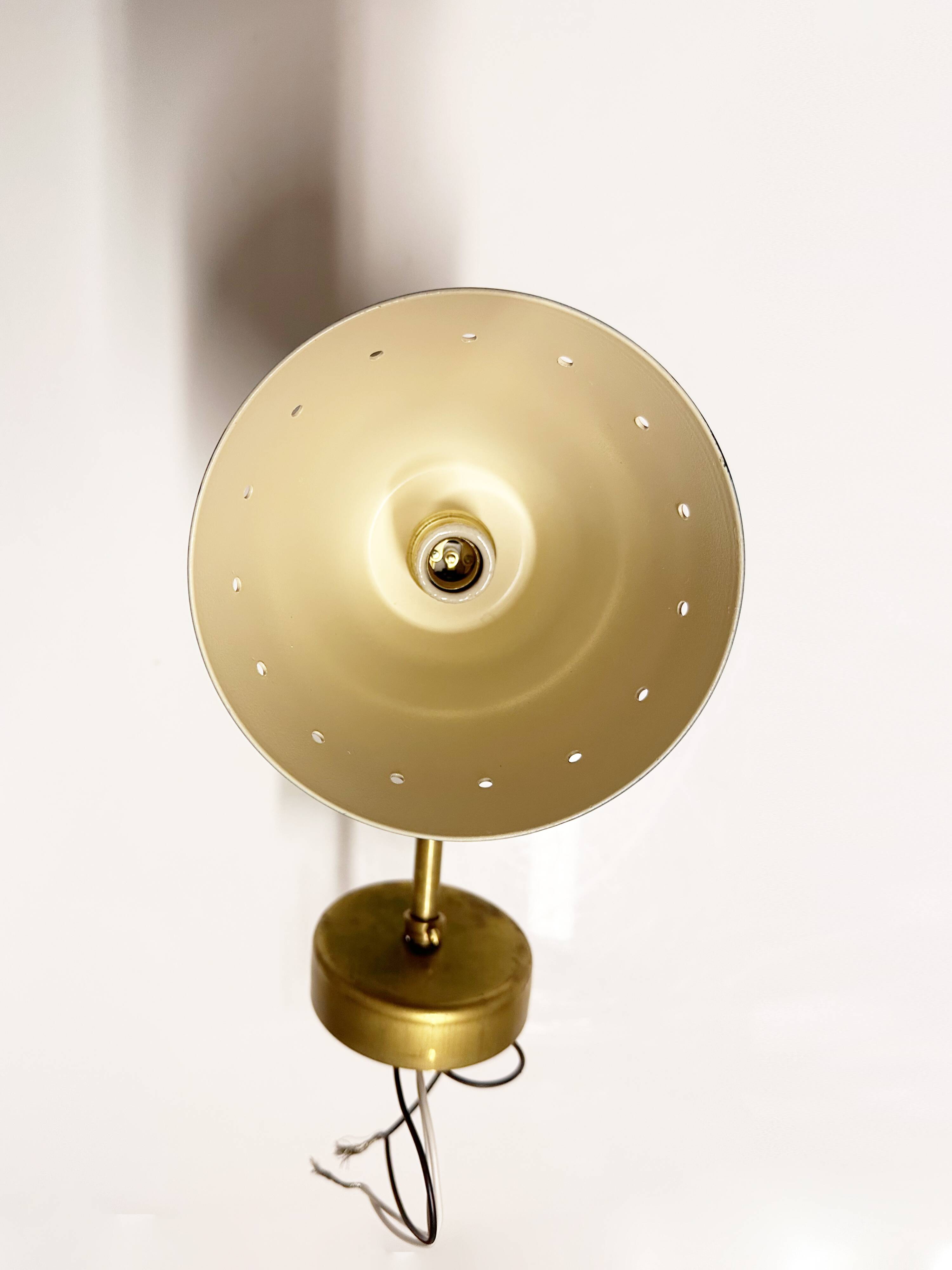 Pair of Italian diabolo wall lights, design 1950.