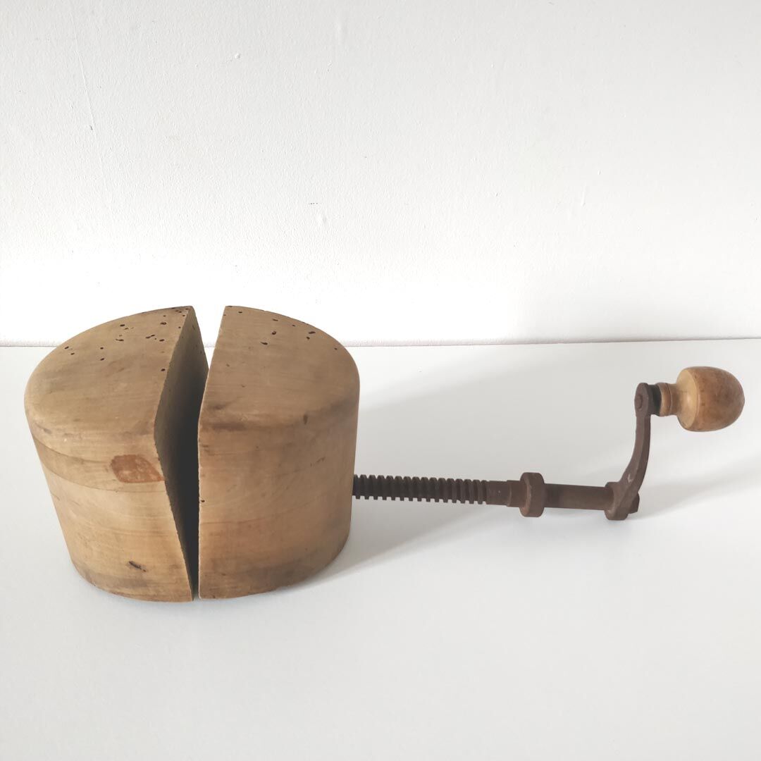 Head hat shape early 20th century