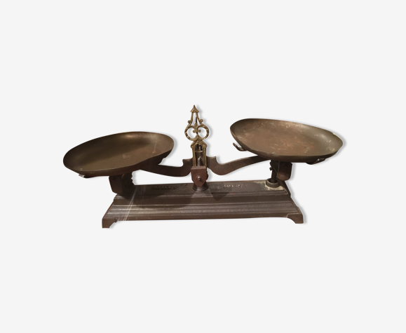 Old cast iron and copper scale