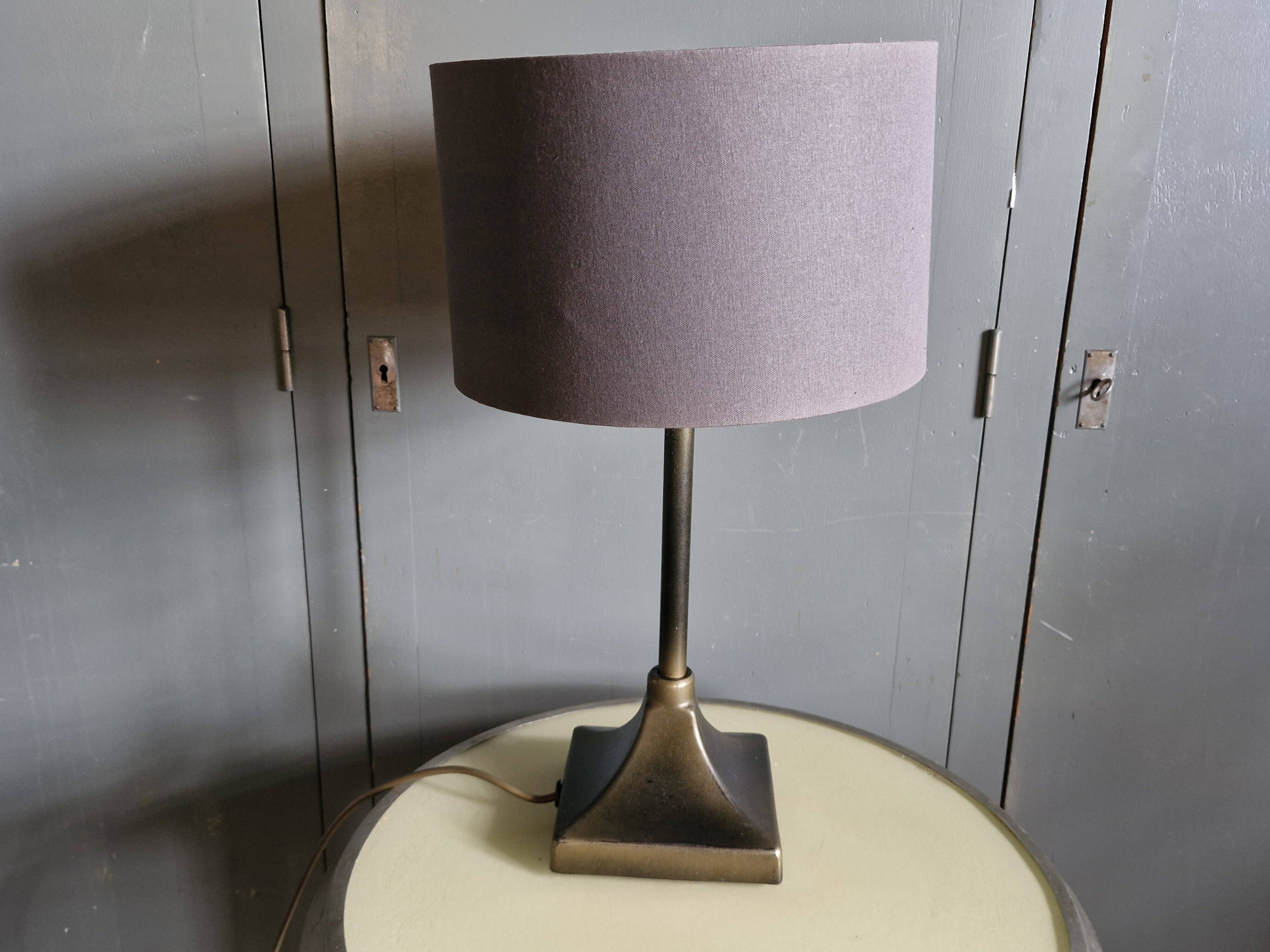 Old bronze lamp base, brown patina - Made in England