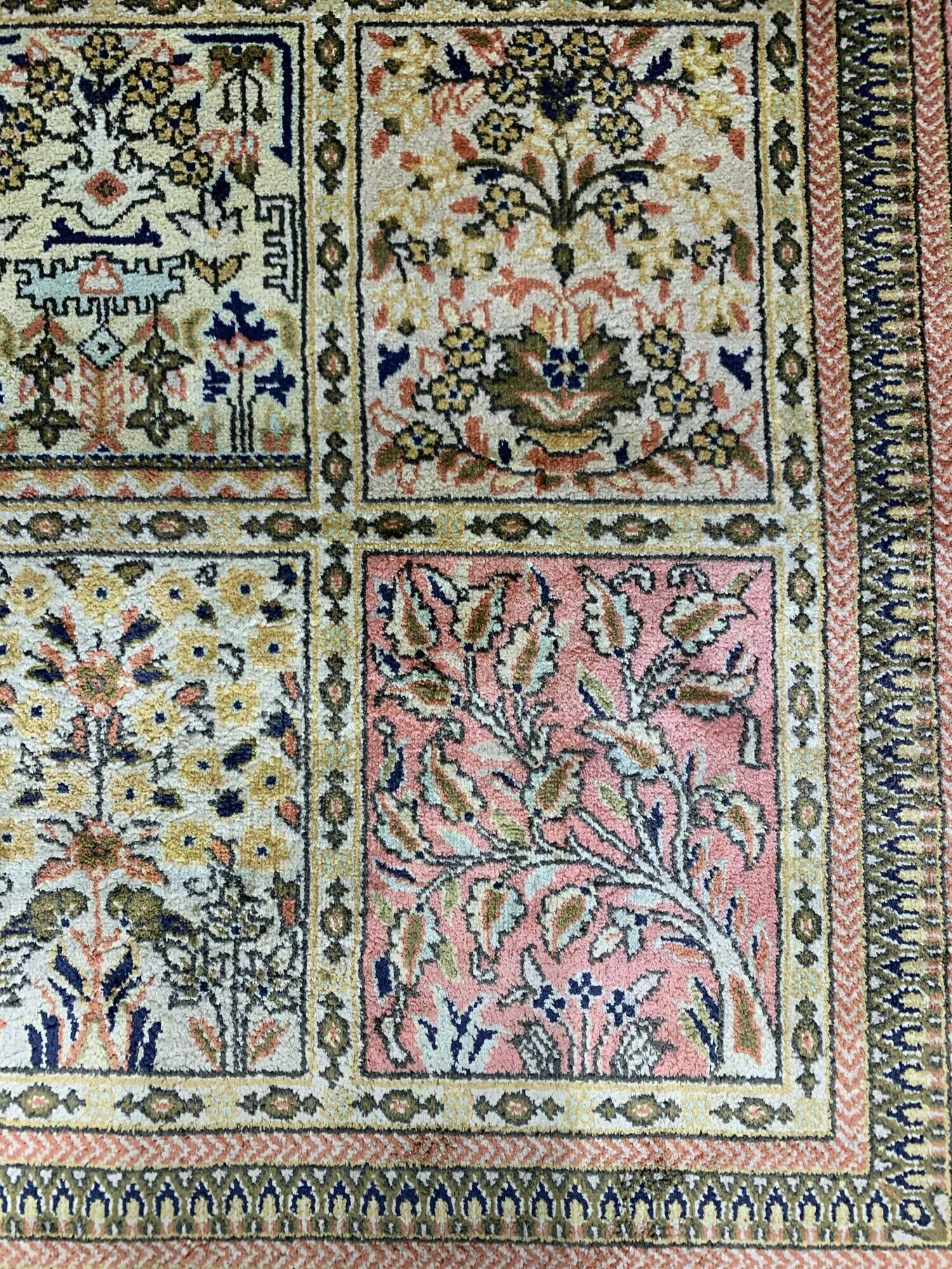 Oriental rug 100% silk hand-knotted – Bakhtiar box pattern 203x124 cm