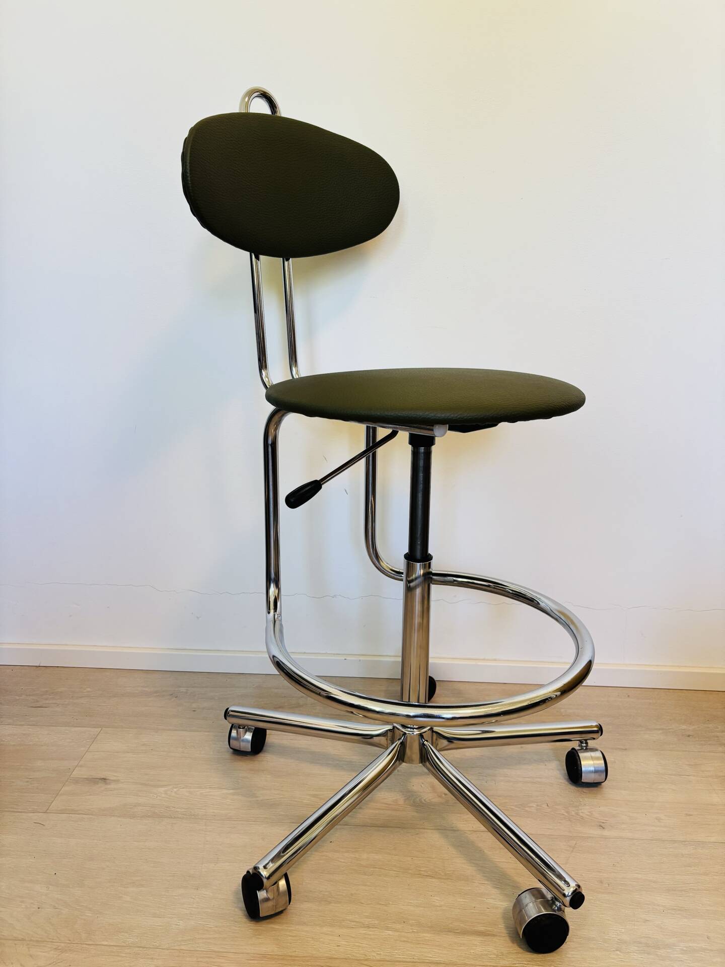 Vintage office chair fully restored by Kovona, Czechoslovakia, 1970s.