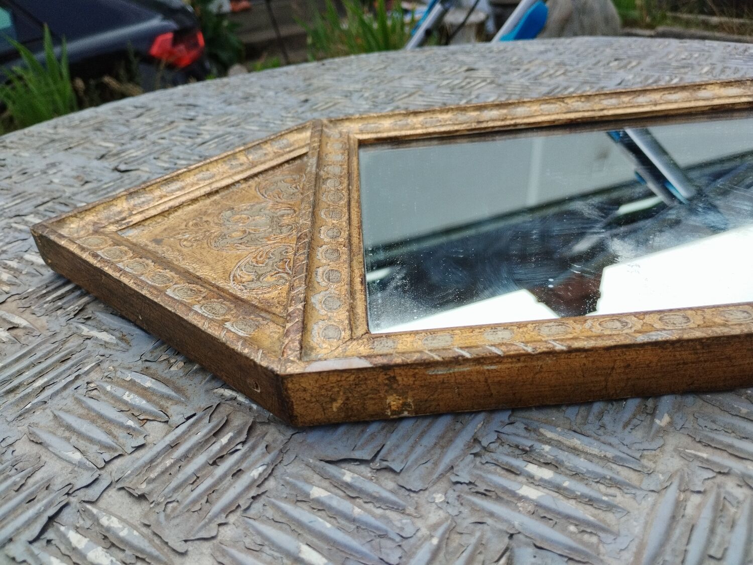 Antique Venetian mirror in gilded wood