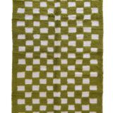 Green checkered rug - 288 x 184 cm