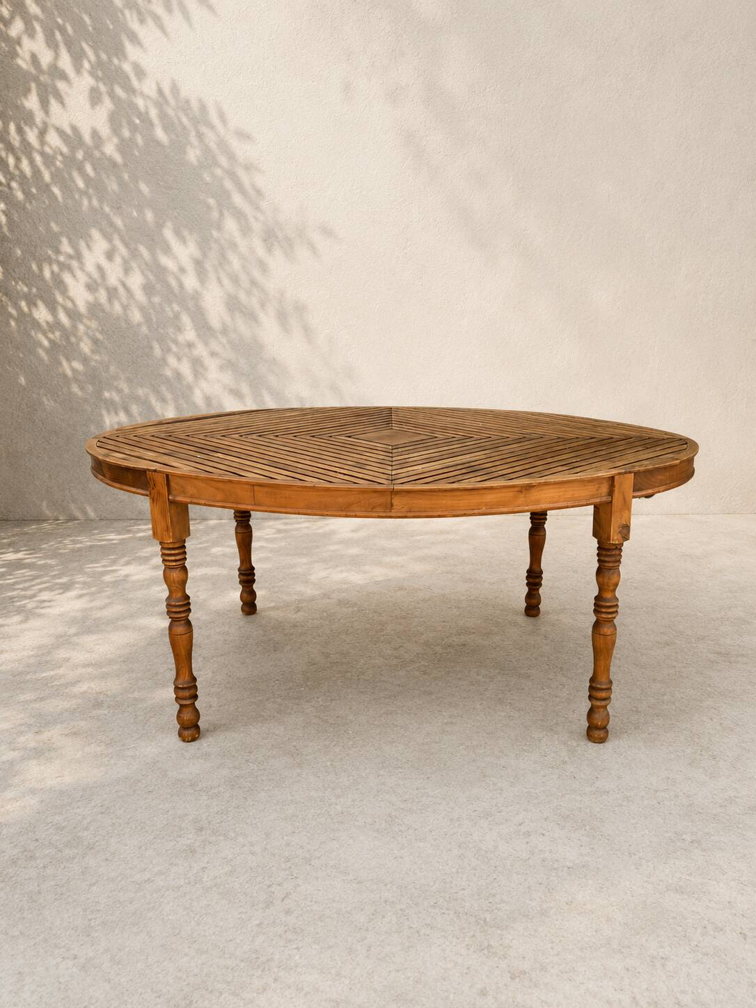 Oval solid wood table – Large dining table 188 × 135 cm