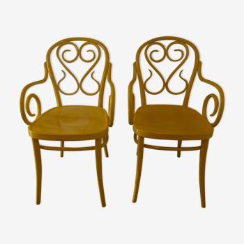 Paire de chaises Thonet en bois jaune