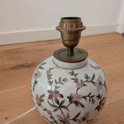 Vintage Chinese porcelain globe lamp